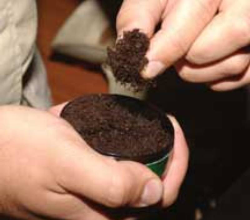 pinching a powder
